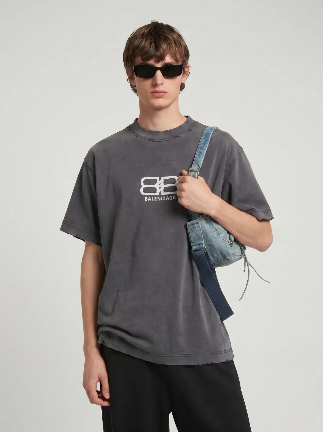 P100✨🔥 [balenciaga] 2026FW short-sleeved T-shirt Premium 26s double yarn 300g fabric, washed with Ma Liang distressed process Color: washed black, washed white, washed Khaki Size: S M L XL 2XL
